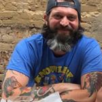 Profile Picture of Clay Wardlaw (@dead_tree_addiction) on Instagram