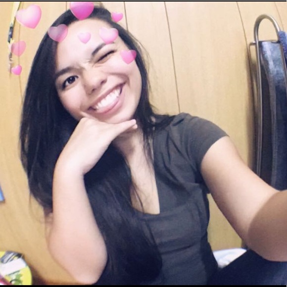 Profile Picture of Alyssia Wheatley (@froyolover36) on Poshmark