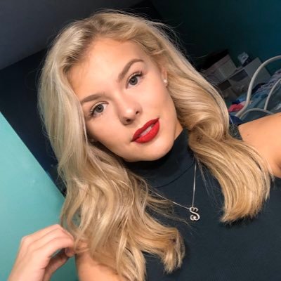 Profile Picture of Megan  🌹 (@meganBailey121) on Twitter