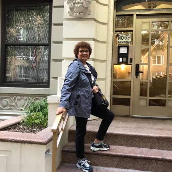 Profile Picture of Lillian Vasquez (@lillyfields26) on Poshmark