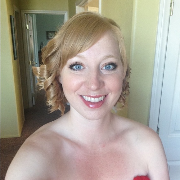 Profile Picture of Megan Poppenhouse (@meganp35) on Poshmark