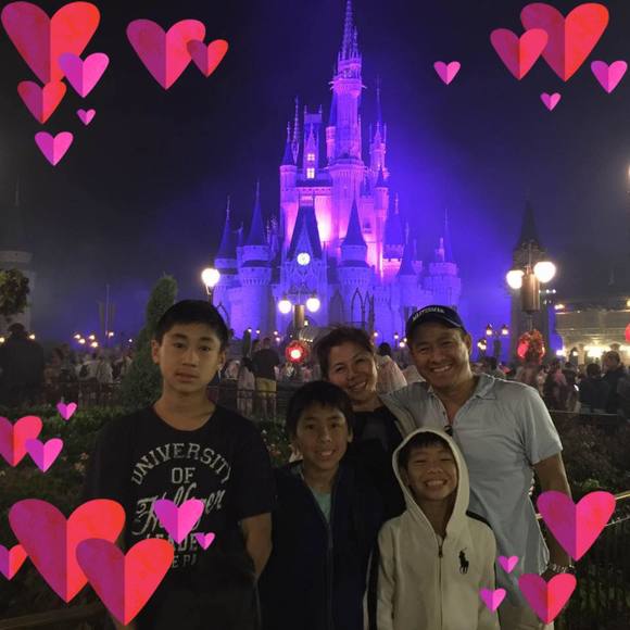 Profile Picture of Vickie Chung (@vickie_chung) on Poshmark