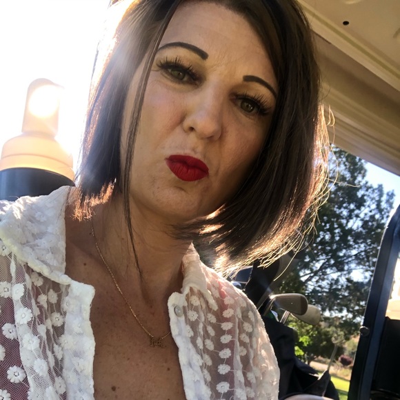 Profile Photo of Lisa Mckiernan (@cmckiernan76) on Poshmark