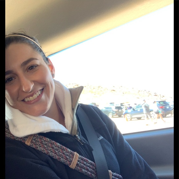 Profile Picture of Maria Robaina (@chikirob) on Poshmark