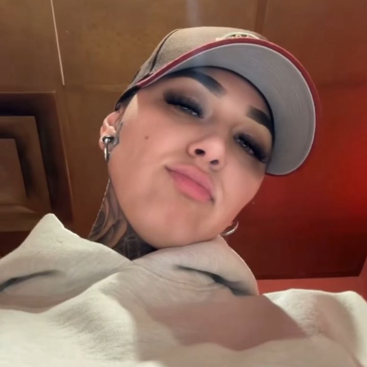 Profile Picture of   Julia Carpio (@juliacarpio)... (@juliacarpio) on Tiktok