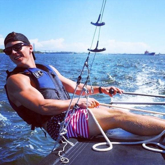 Profile Picture of Mike Hutton (@mghutton3) on Poshmark