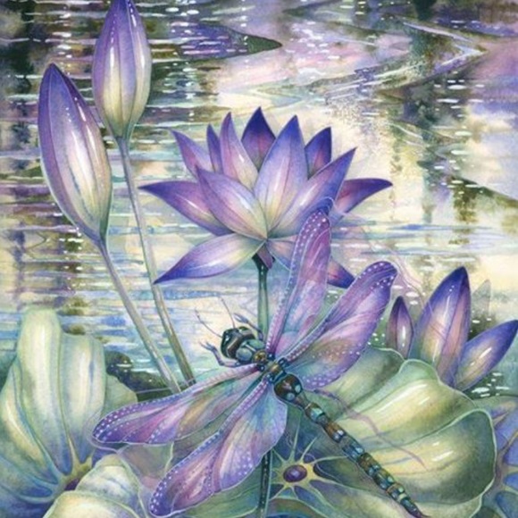 Profile Picture of Erica Mahood (@emahood523) on Poshmark