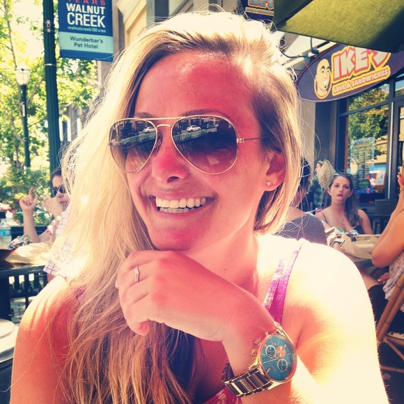 Profile Picture of Kelsey Brassil (@kelseybrassil) on Poshmark