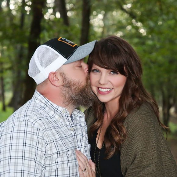 Profile Picture of Sarah Brewer (@sarahbethbrew) on Poshmark