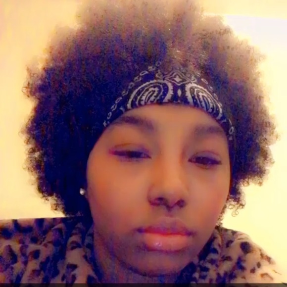 Quinn Gray - Poshmark Profile Picture of Quinn Gray (@quinn_gray) on Poshmark