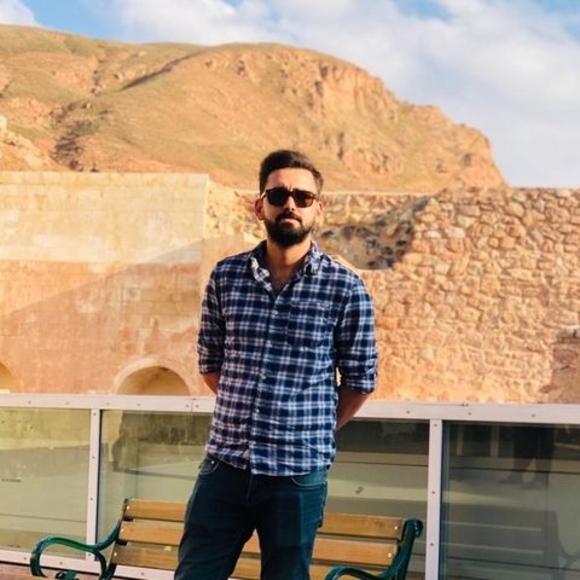 Profile Picture of İlker baran Güney (@ibguney) on Poshmark