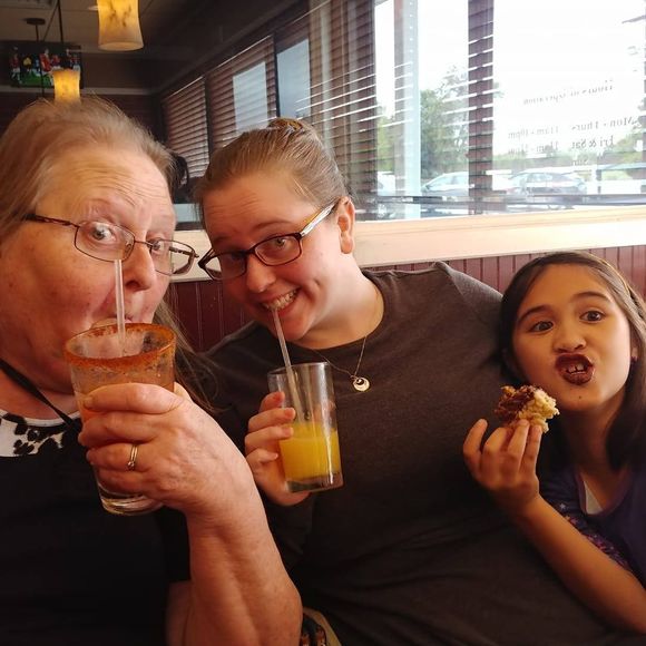 Profile Picture of Aubrey Quasney (@atweetyq) on Poshmark