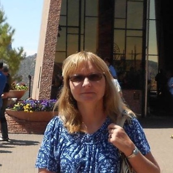 Profile Picture of Patricia Makowka jeffrey (@patriciamakowka) on Poshmark