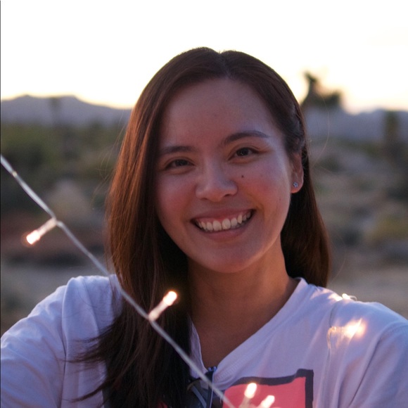 Profile Picture of Jiraporn Sukkrathok (@artjira) on Poshmark