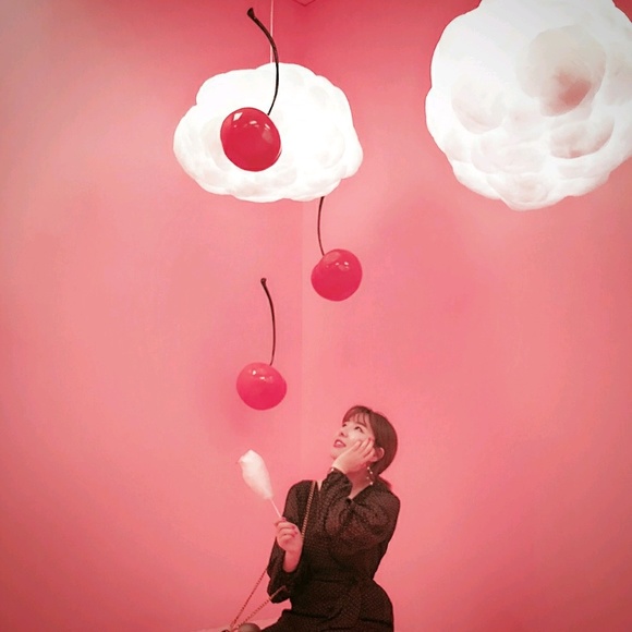 Profile Picture of Eunhee Han (@owlhee) on Poshmark