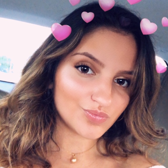 Sandra Zilkovska - Poshmark Profile Picture of Sandra Zilkovska (@sandrazilkovska) on Poshmark