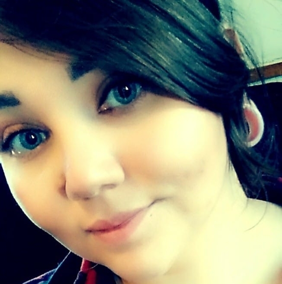 Brittny Gentilucci - Poshmark Profile Picture of Brittny Gentilucci (@bgentilucci) on Poshmark