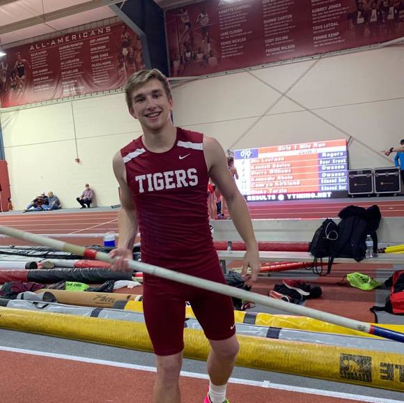 Profile Picture of Asher Bellavigna (@asherbellavigna) on Poshmark