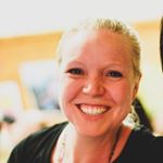 Profile Picture of Julia Snowden (@diamondintherough.art) on Instagram