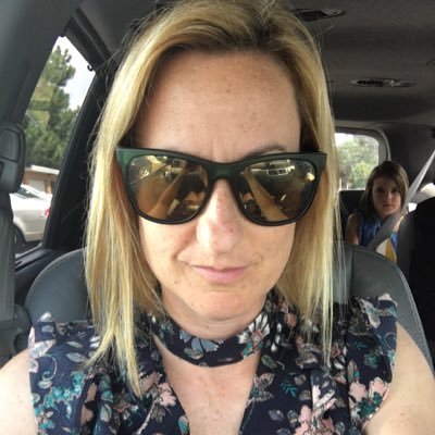 Profile Picture of Anne Caputo (@mamabearexpert) on Twitter