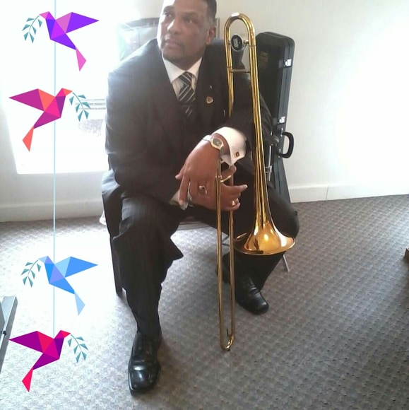 Kenneth Rouse - Poshmark Profile Picture of Kenneth Rouse (@kennethrouse) on Poshmark