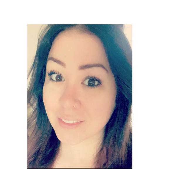 Lindsey Makras - Poshmark Profile Picture of Lindsey Makras (@lindseymakras) on Poshmark