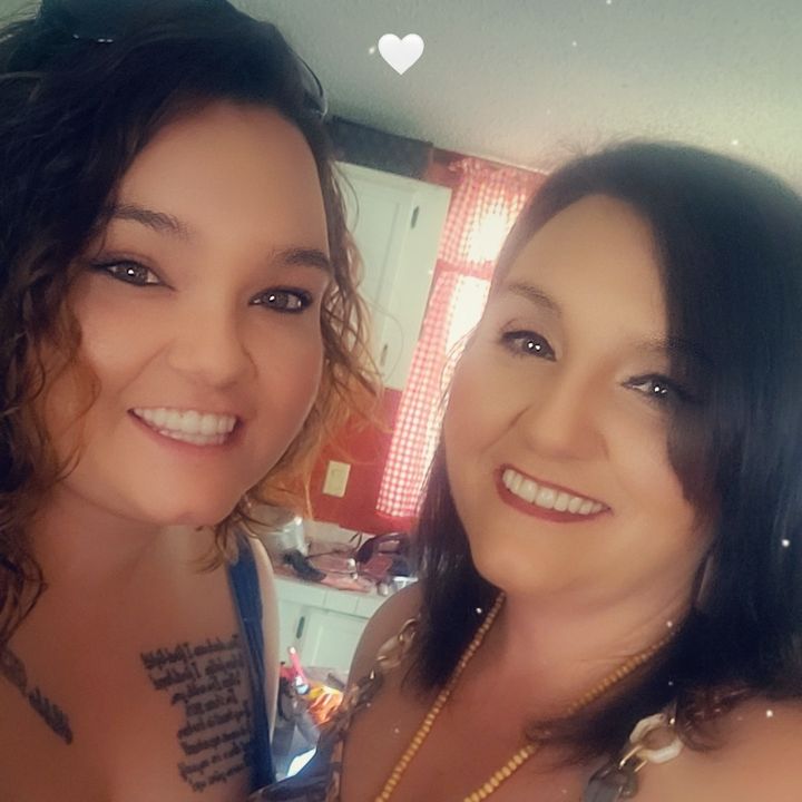 Profile Picture of Lori (@lorigunter) on Tiktok