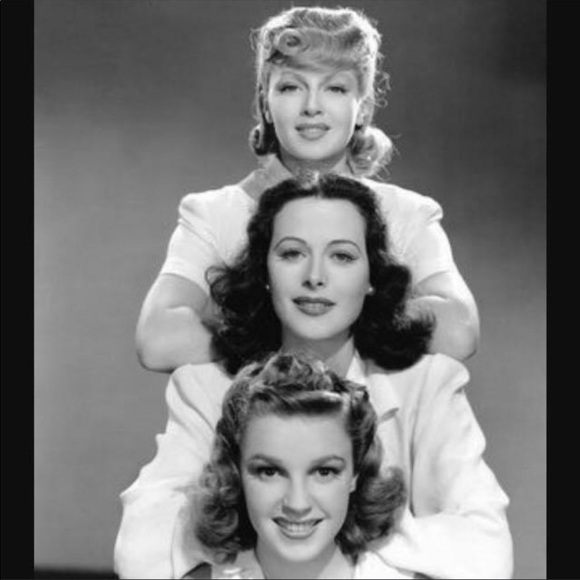 Profile Picture of Brooke Roesener (@brookeroesener) on Poshmark