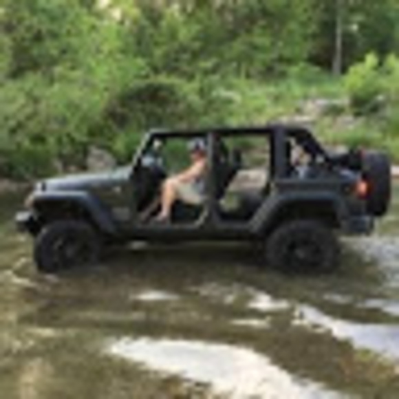 Profile Picture of Travis Washeck (@twasheck) on Poshmark