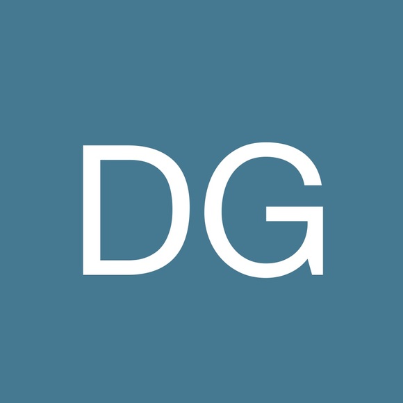 Profile Picture of Dani Gonzalez (@danigonz459) on Poshmark