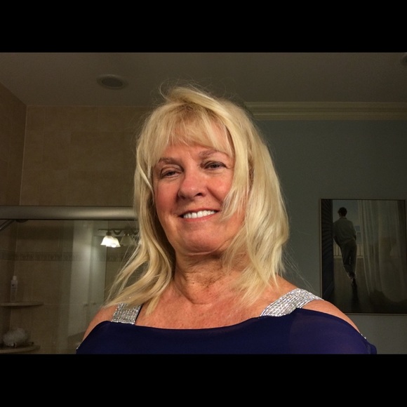 Profile Picture of Sharon Pushko (@spushko) on Poshmark