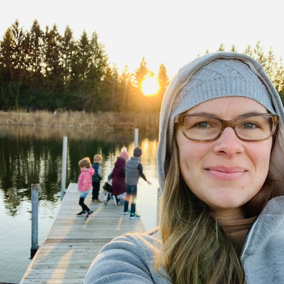 Profile Picture of Cassandra Jakobsons (@cjakobsons) on Poshmark