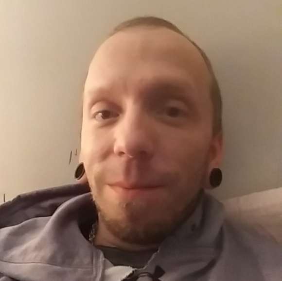 Profile Picture of Dustin Hill (@dustinhill666) on Poshmark