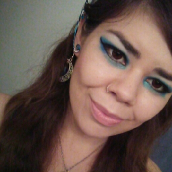 Profile Picture of Alice Rangel (@maddmalice) on Poshmark