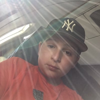 Profile Picture of Max Nussbaum (@kitkat_m_nuss5) on Twitter