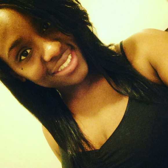 Profile Picture of Ashante Dobosu (@bosslady917) on Poshmark