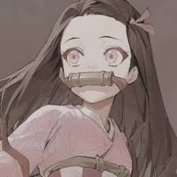 Profile Picture of Danielle Shibley (@danielleshibley) on Poshmark