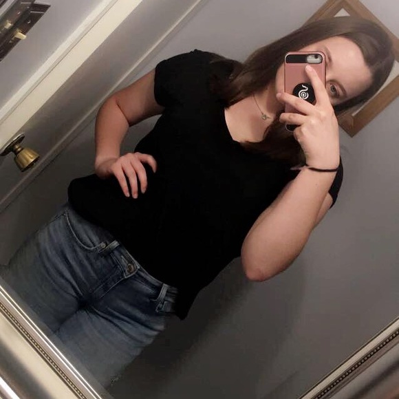 Profile Picture of C Paskon (@c_19) on Poshmark