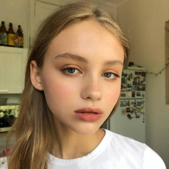 Profile Picture of Gina Keller (@annagodferyne88) on Poshmark