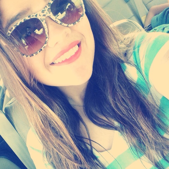 Profile Picture of Kymberly Godfrey (@kymberly_05) on Poshmark
