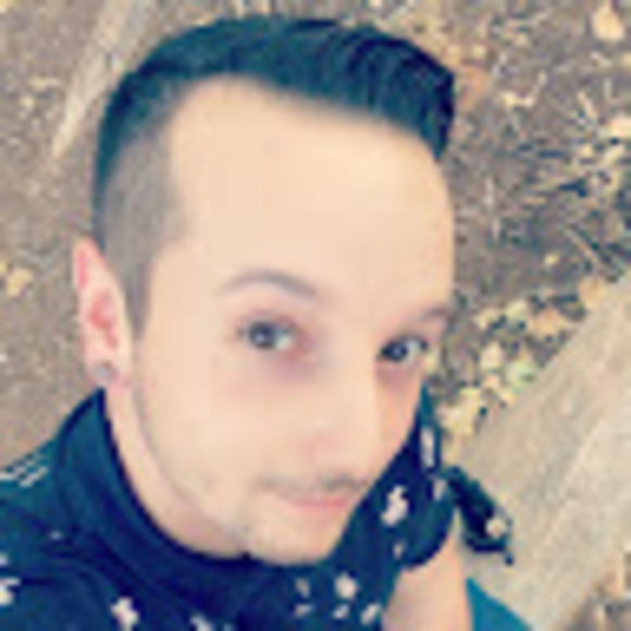 Profile Picture of Stephen Padilla (@hollistertc) on Poshmark