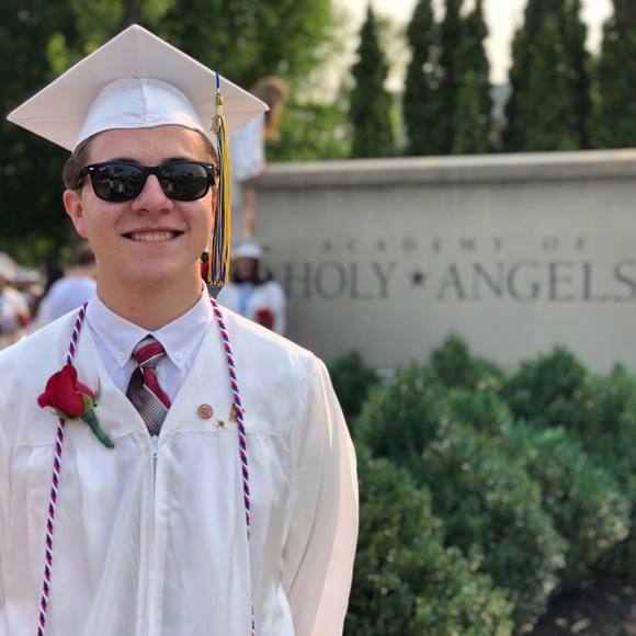 Profile Picture of Matthew Pastrana (@mattpastrana) on Poshmark