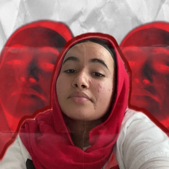 Profile Picture of Yasmine Abusalem (@yasmineabusalem) on Poshmark