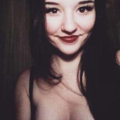 Profile Picture of Caitlin Minor (@__cminor) on Twitter