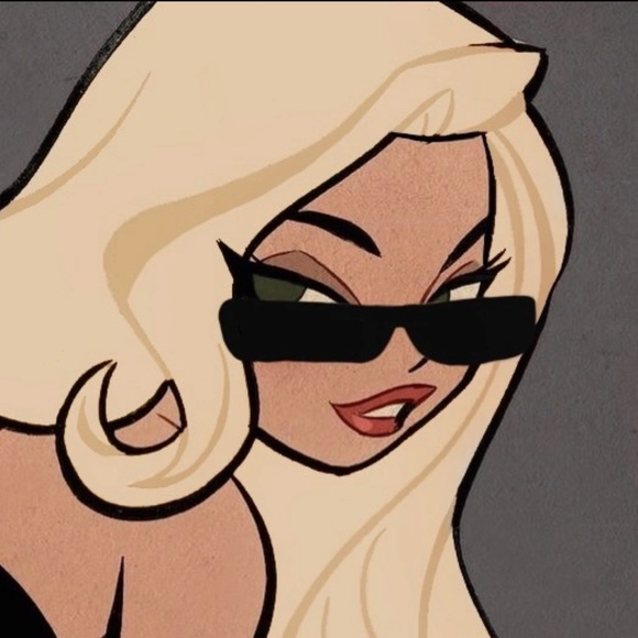 Profile Picture of Lexi Pharmer (@leacio) on Poshmark