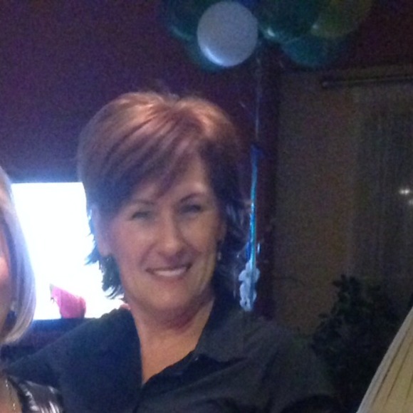 Profile Picture of Iren Bertus (@incike) on Poshmark