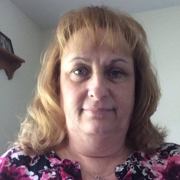 Vicki Danison - Poshmark Profile Picture of Vicki Danison (@danisonvicki) on Poshmark