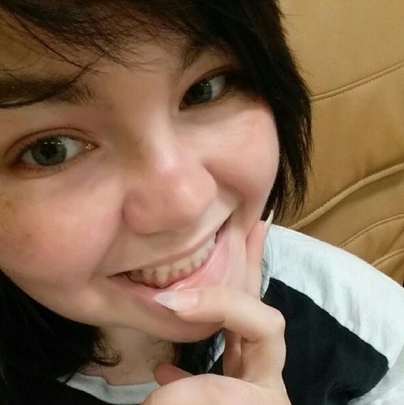Profile Picture of Whitney Ponthieux (@wponthieux) on Poshmark