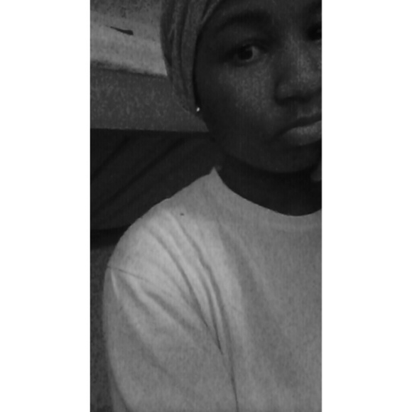 Profile Picture of Marcella Augustine (@marcellaxo_23) on Poshmark