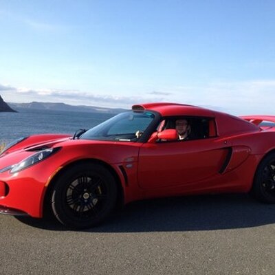 Profile Picture of Richard Hesketh (@richardahesketh) on Twitter